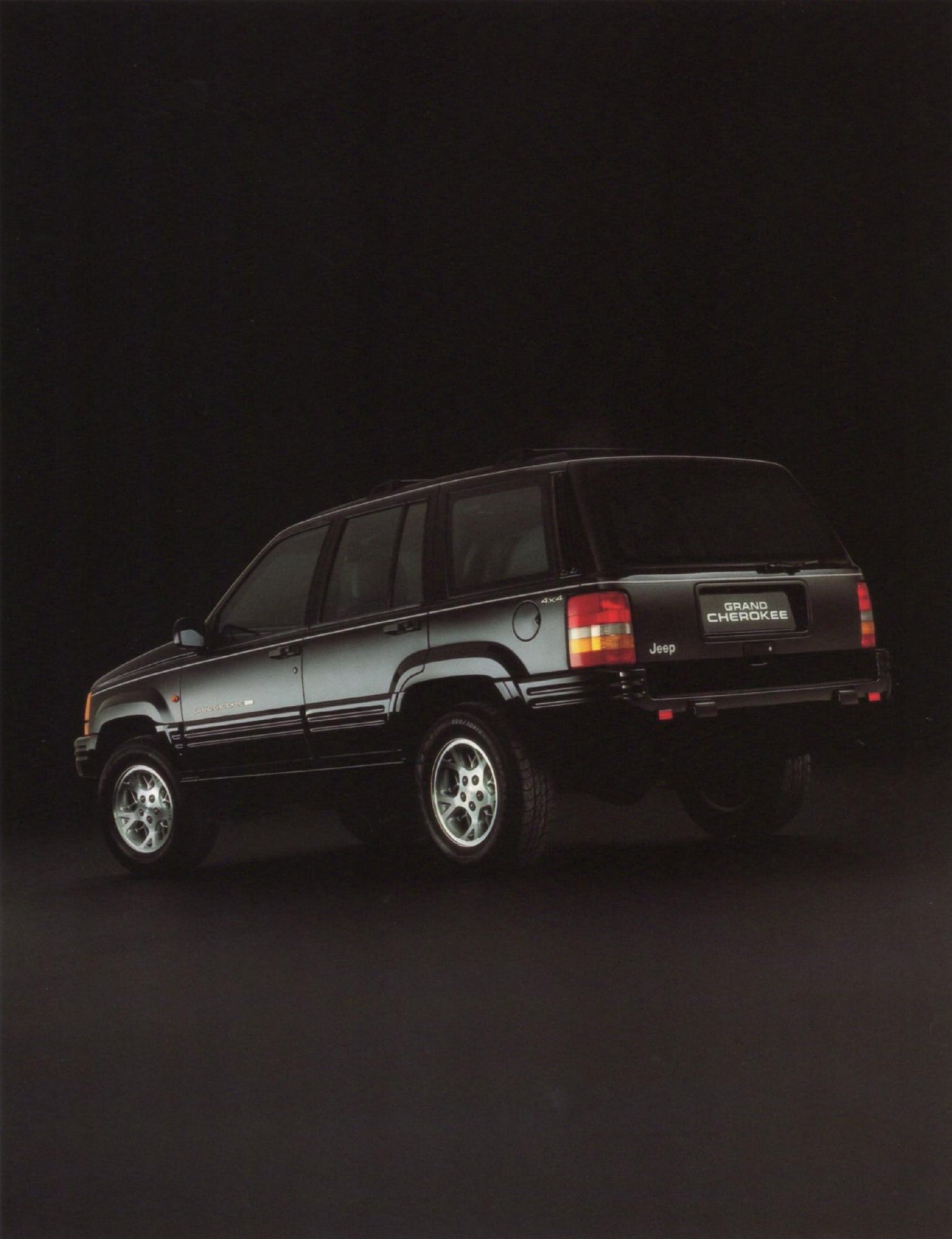 Studio rear three quarter, black